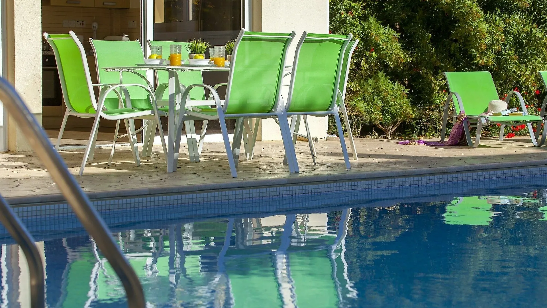 Artemis Delfini Villas Protaras