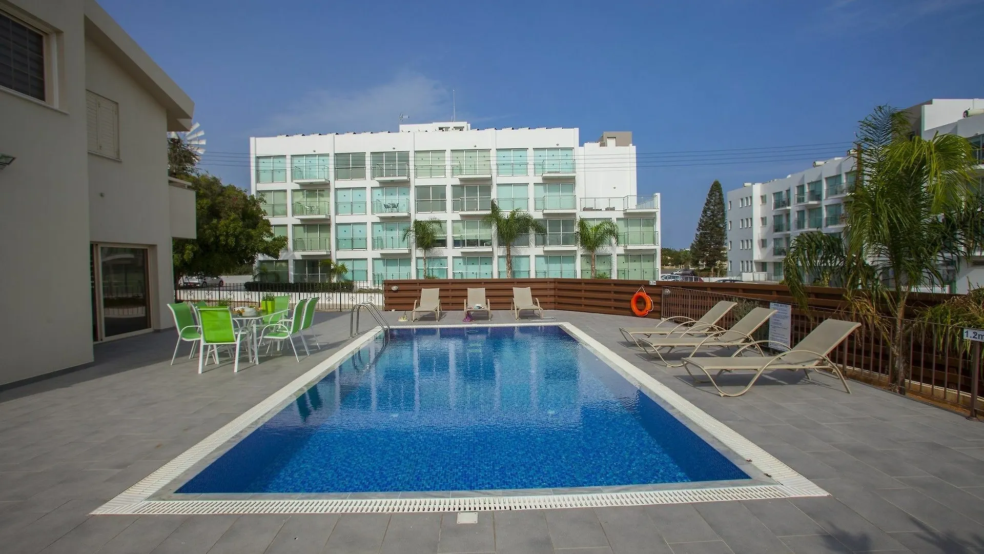 Artemis Delfini Villas Protaras