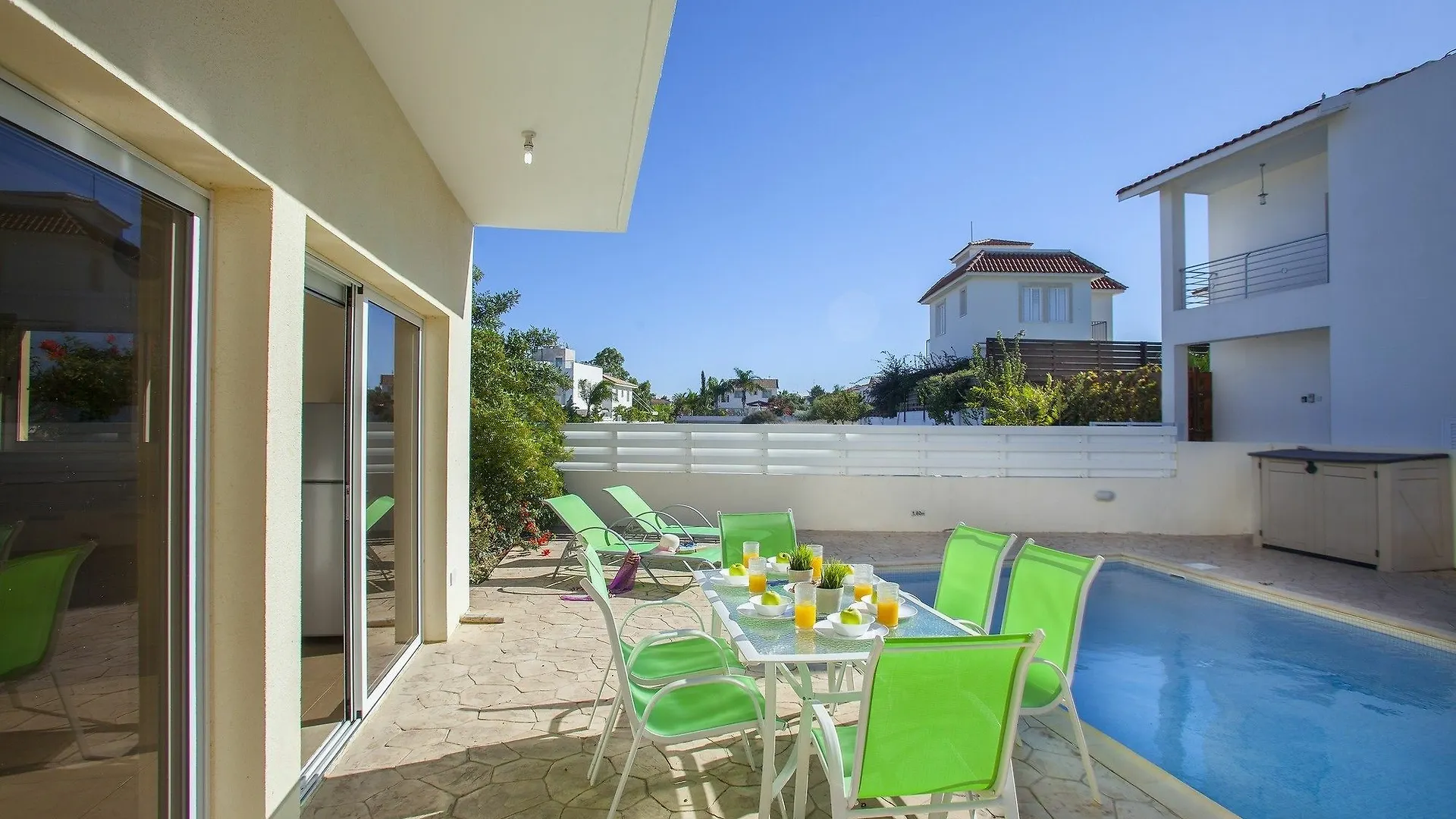Artemis Delfini Villas Protaras