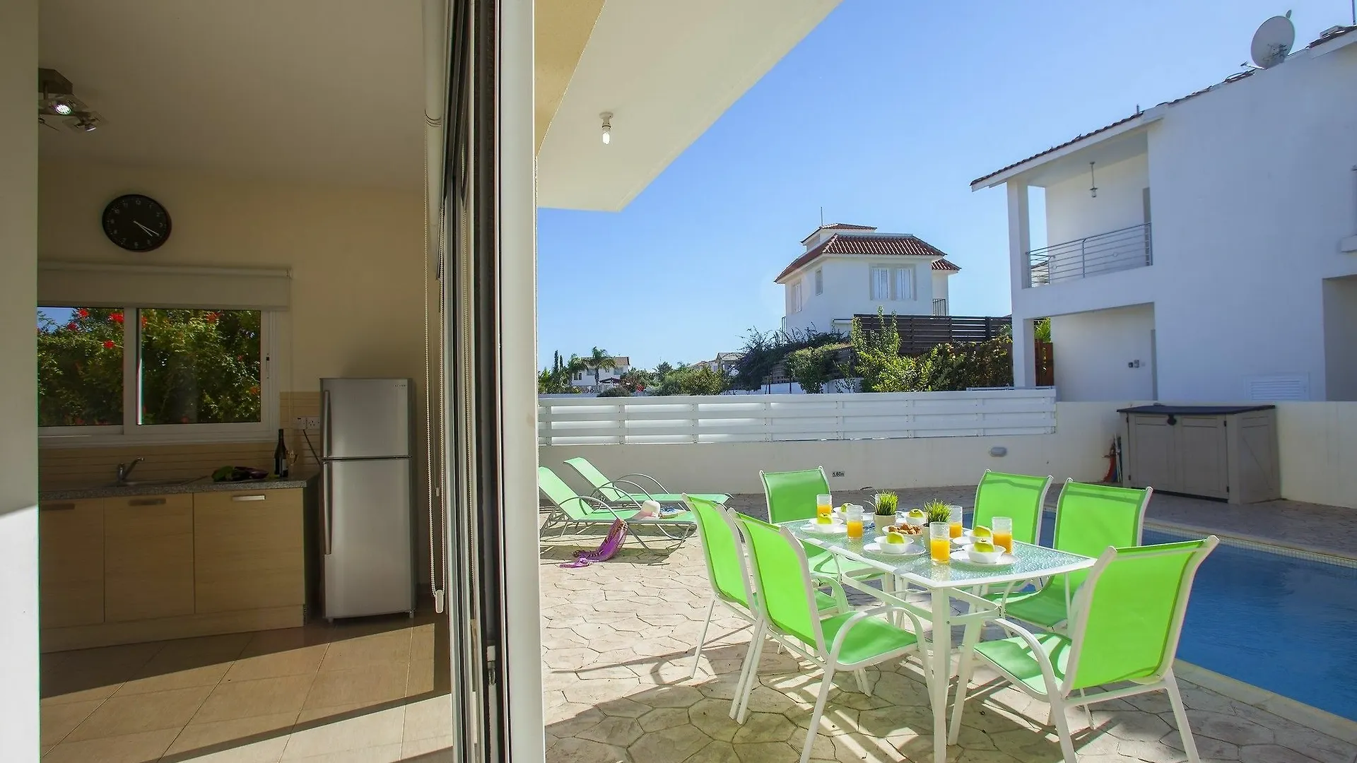 Artemis Delfini Villas Protaras