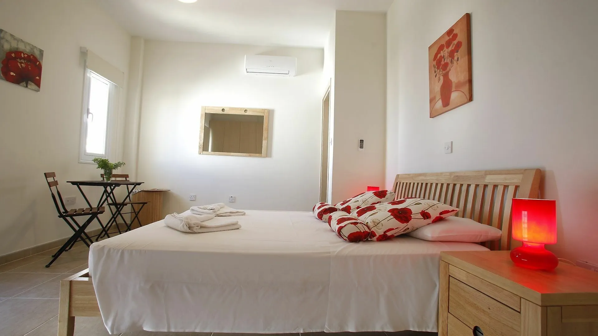 Artemis Delfini Villas Protaras